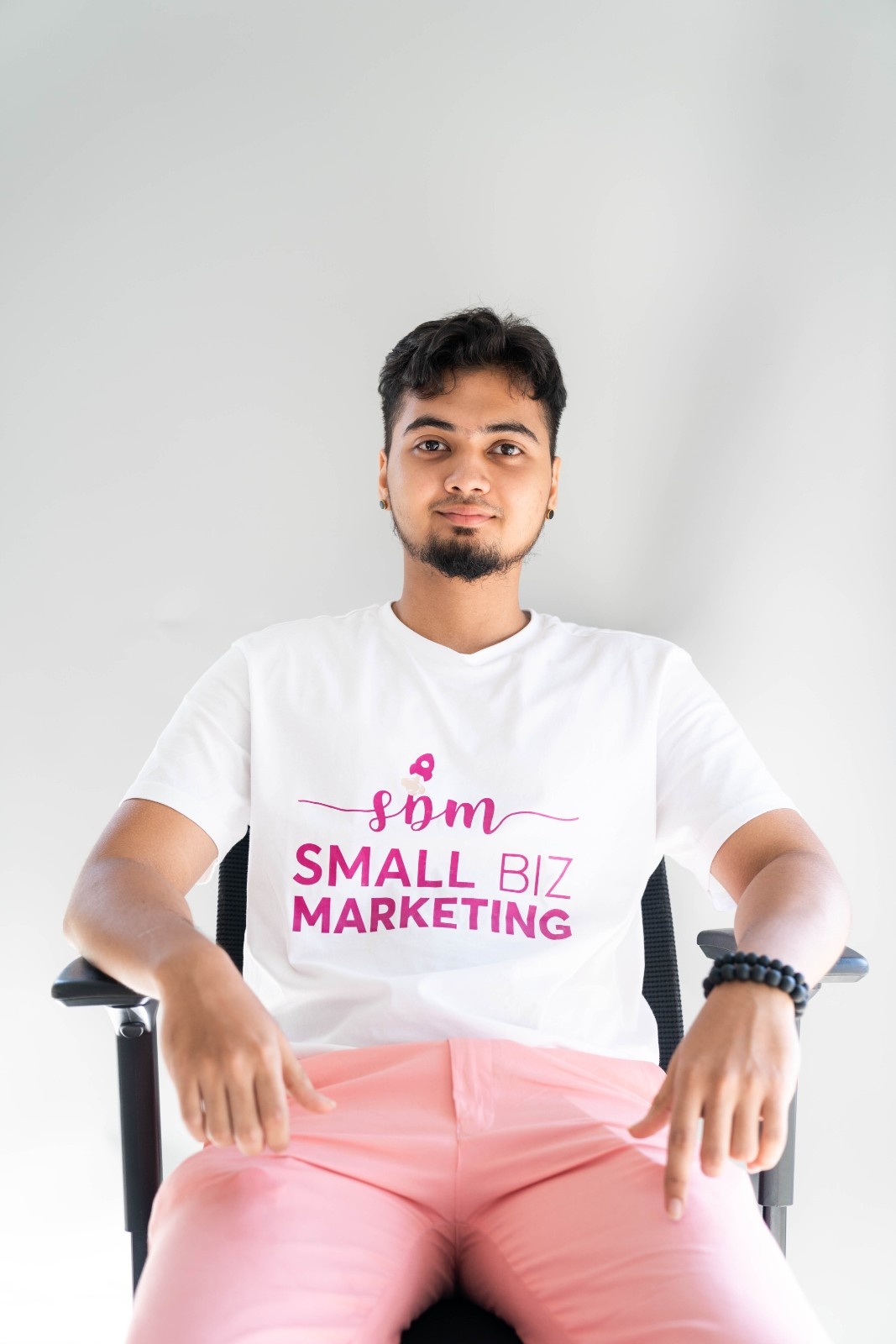 Sarvam Fating, Senior Content Writer at SBM, focused at work